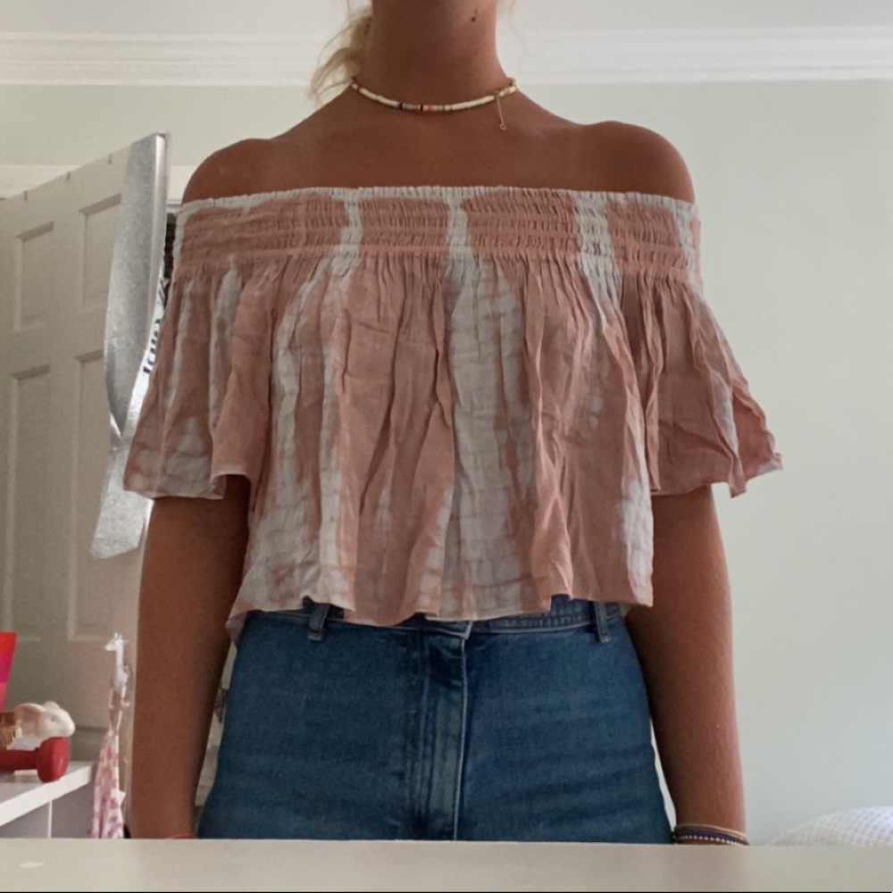 Off the shoulder forever 21 pink tie flowy top
